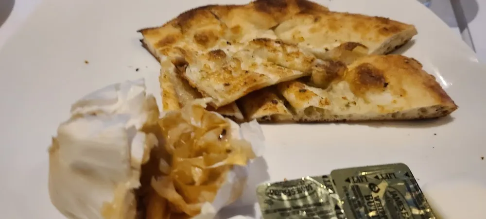 Roasted Garlic and Bread